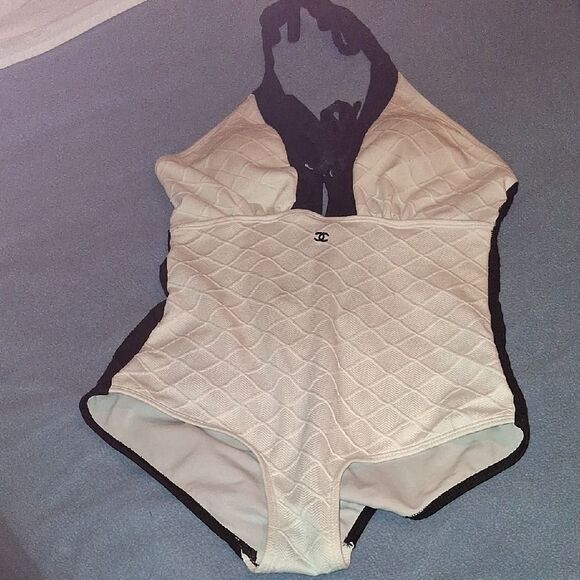 CHANEL Vintage Black & White One Piece Swimsuit Medium Fits 6-10 - Picture 1 of 10